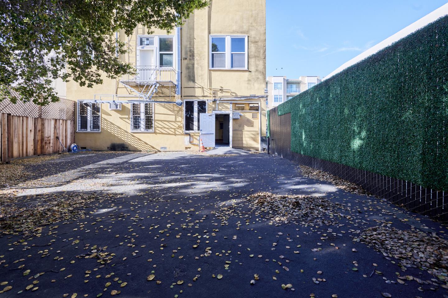 Detail Gallery Image 11 of 18 For 709 S B St, San Mateo,  CA 94401 - – Beds | – Baths