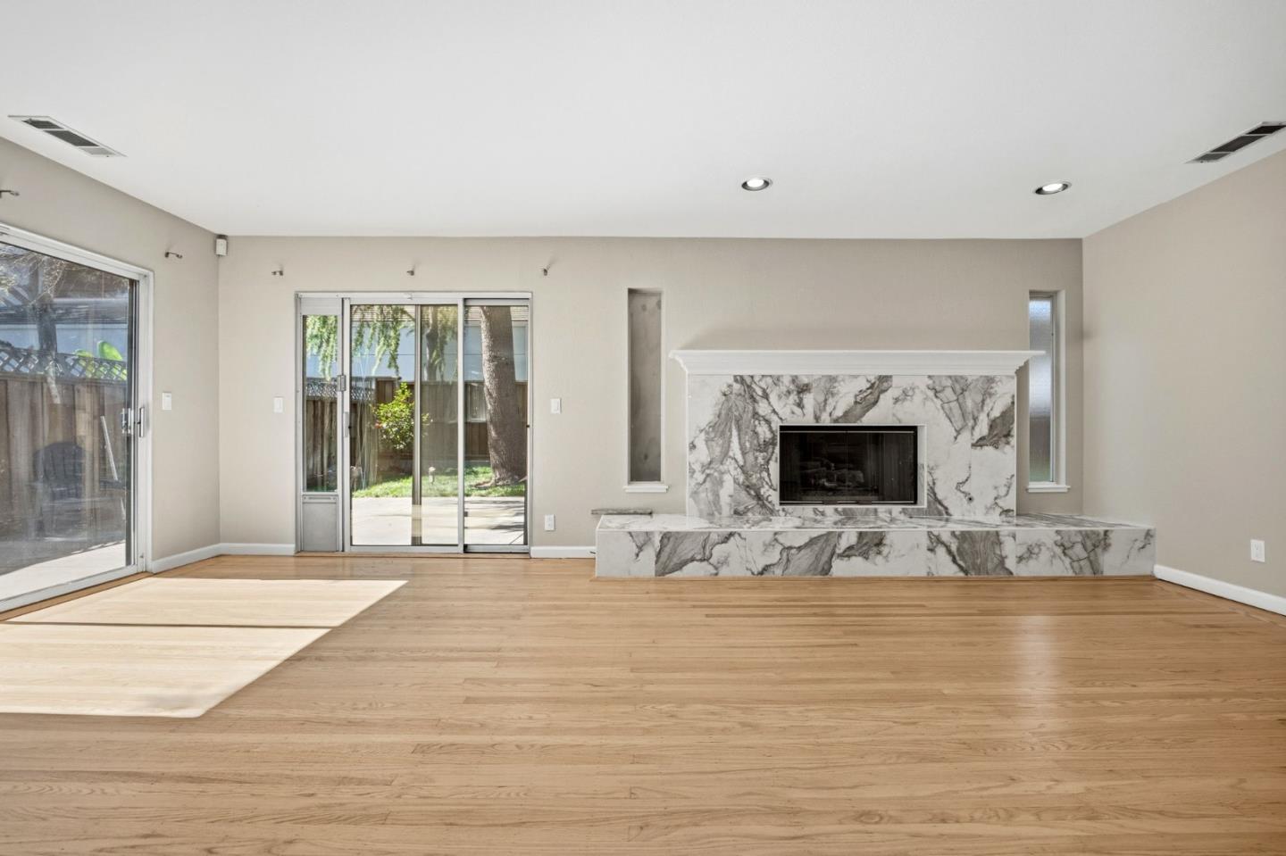 Detail Gallery Image 4 of 26 For 1612 Wendy Dr, Pleasant Hill,  CA 94523 - 3 Beds | 2 Baths