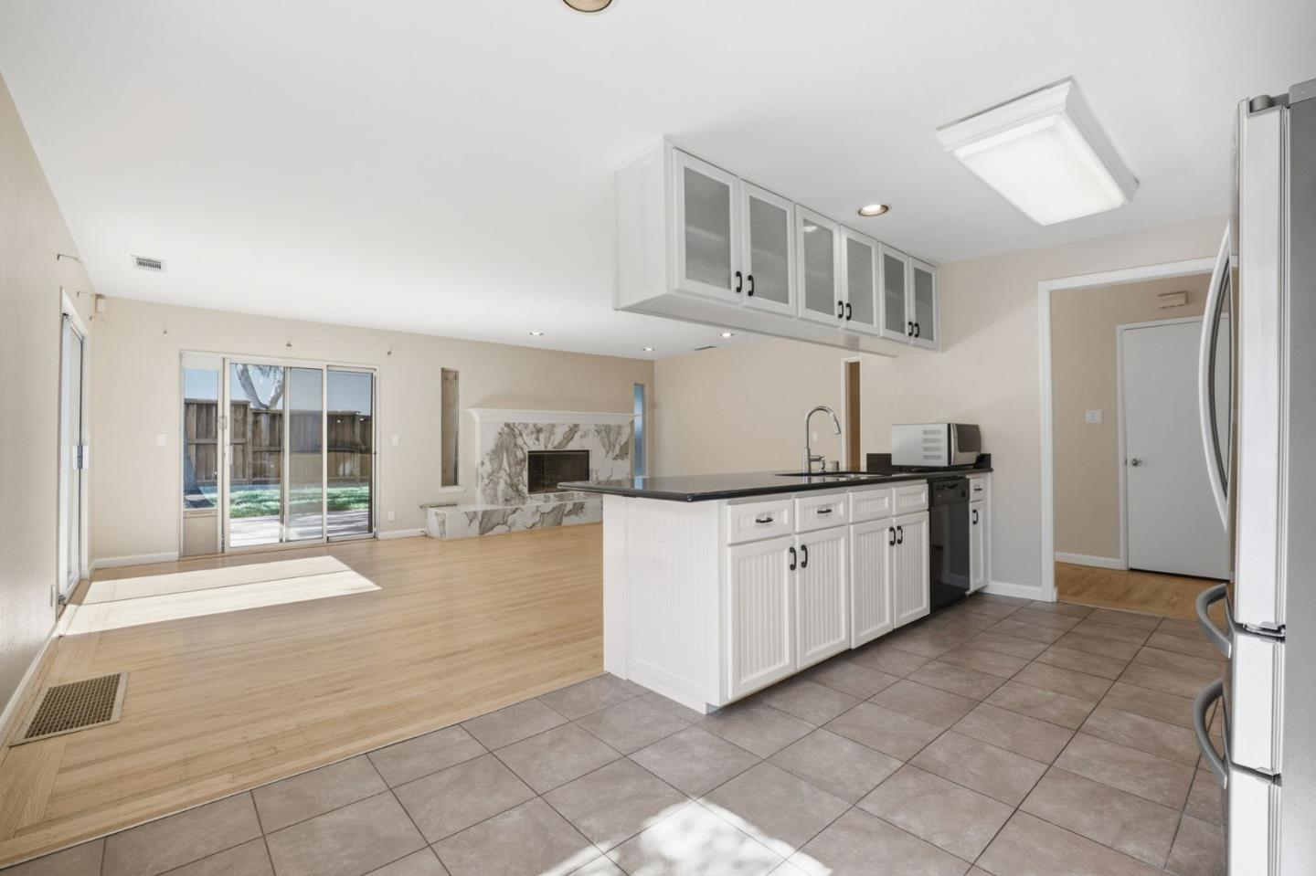 Detail Gallery Image 8 of 26 For 1612 Wendy Dr, Pleasant Hill,  CA 94523 - 3 Beds | 2 Baths