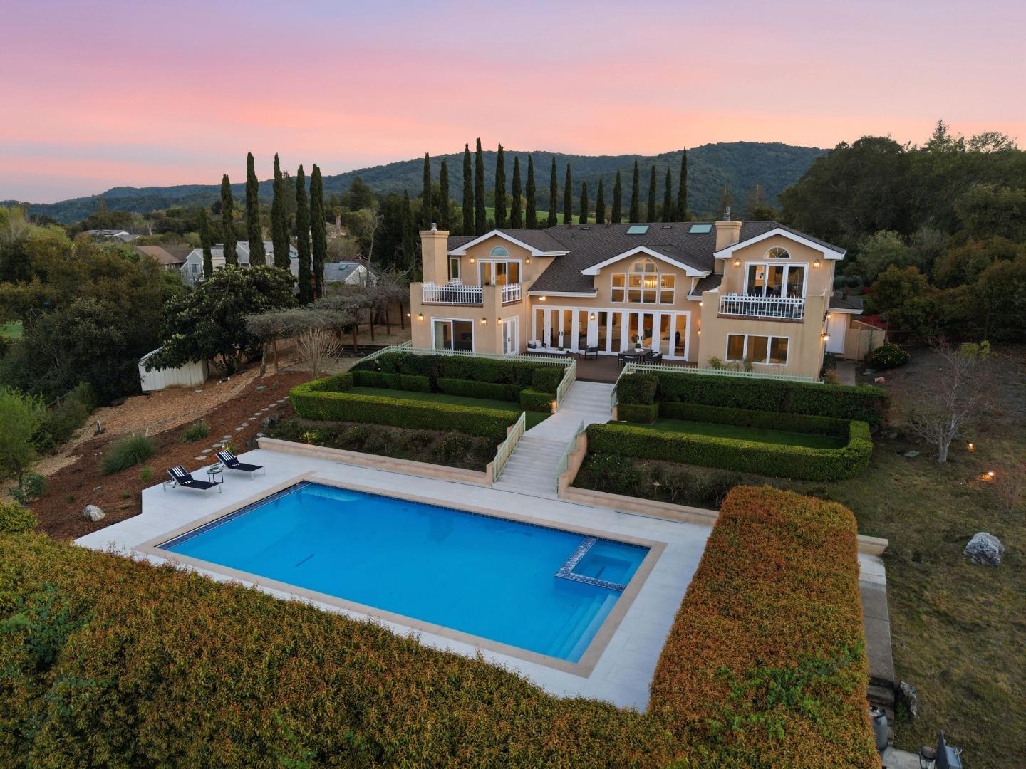 Detail Gallery Image 34 of 42 For 12950 Cortez Ln, Los Altos Hills,  CA 94022 - 5 Beds | 4/1 Baths