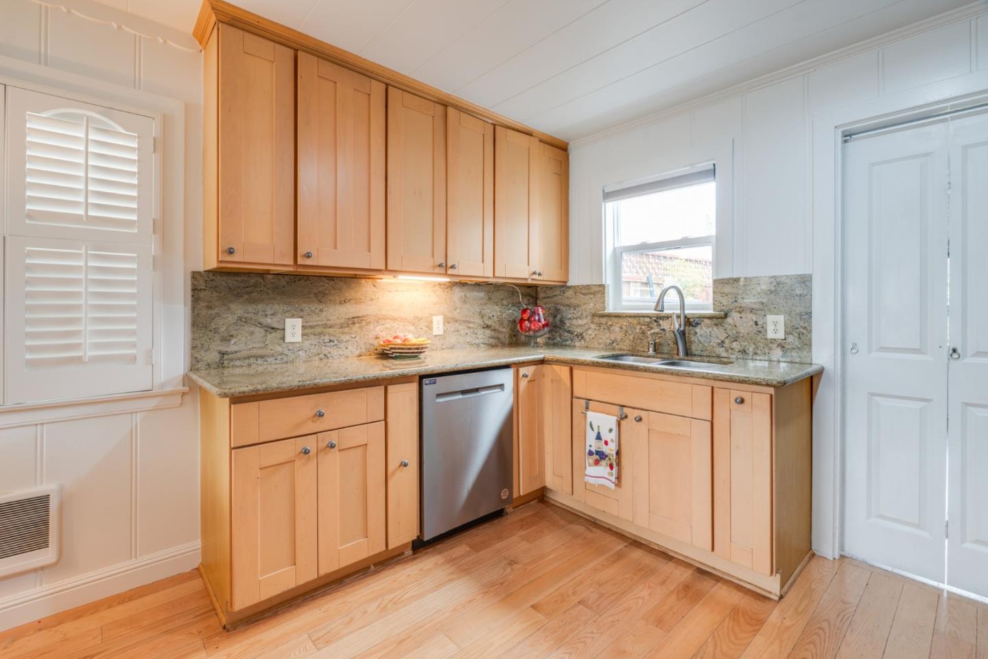 Detail Gallery Image 7 of 23 For 293 Florida Ave, San Bruno,  CA 94066 - 2 Beds | 1 Baths