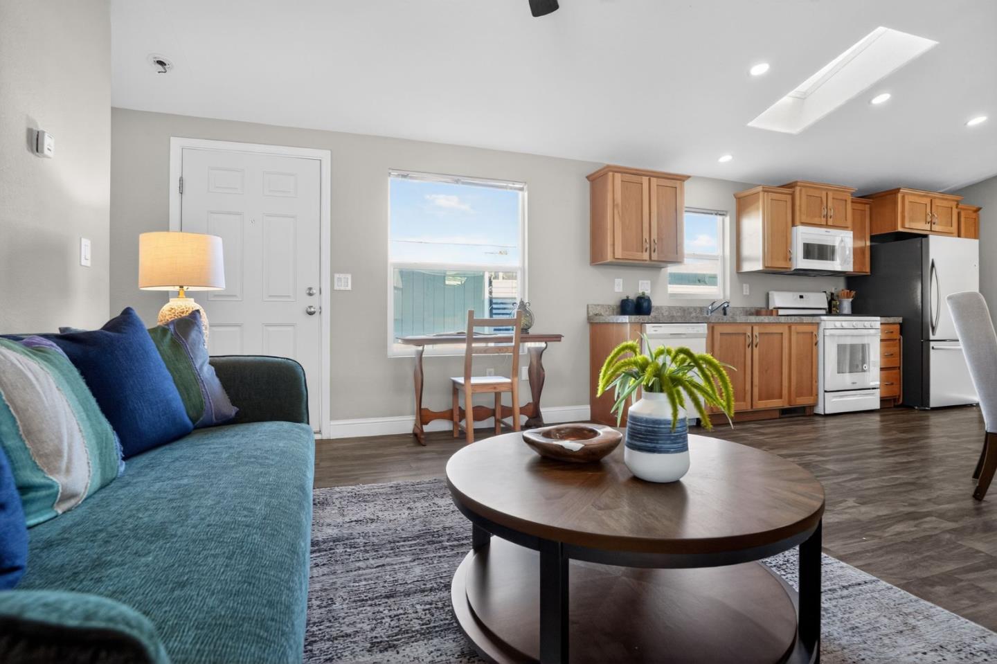 Detail Gallery Image 4 of 15 For 1040 38th Ave #22,  Santa Cruz,  CA 95062 - 2 Beds | 2 Baths