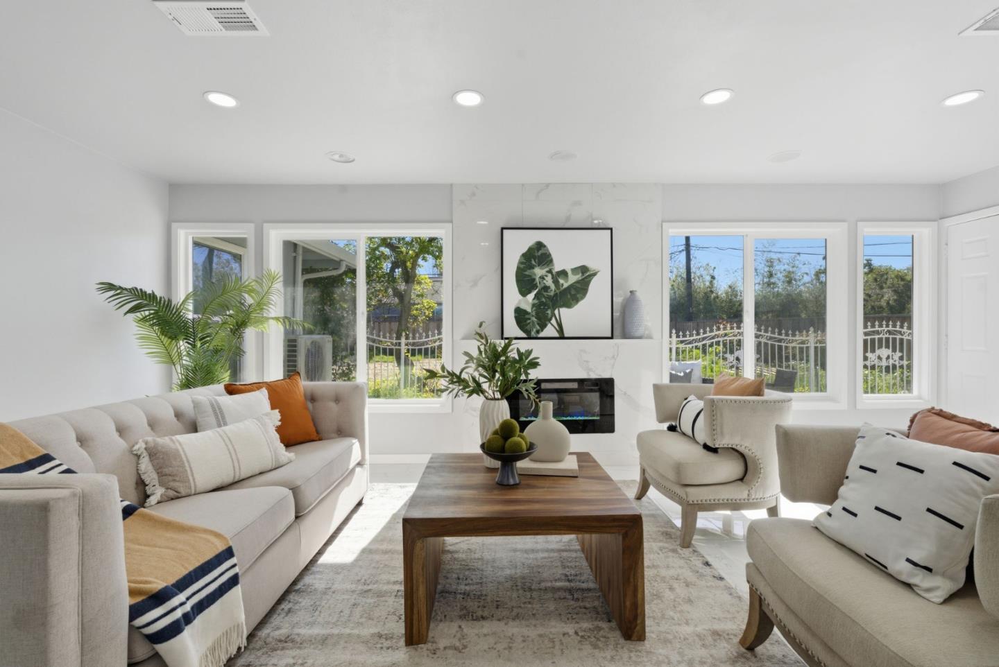 Detail Gallery Image 13 of 78 For 1360 Saratoga Ave, San Jose,  CA 95129 - 3 Beds | 1 Baths