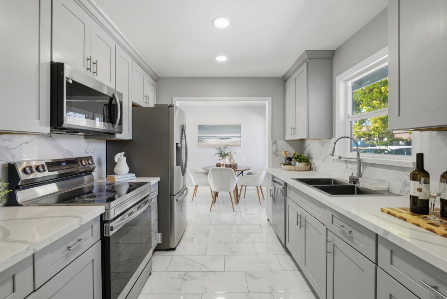 Detail Gallery Image 15 of 78 For 1360 Saratoga Ave, San Jose,  CA 95129 - 3 Beds | 1 Baths