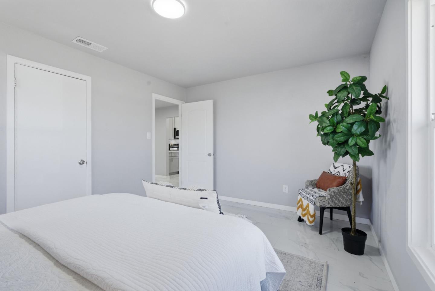 Detail Gallery Image 28 of 78 For 1360 Saratoga Ave, San Jose,  CA 95129 - 3 Beds | 1 Baths