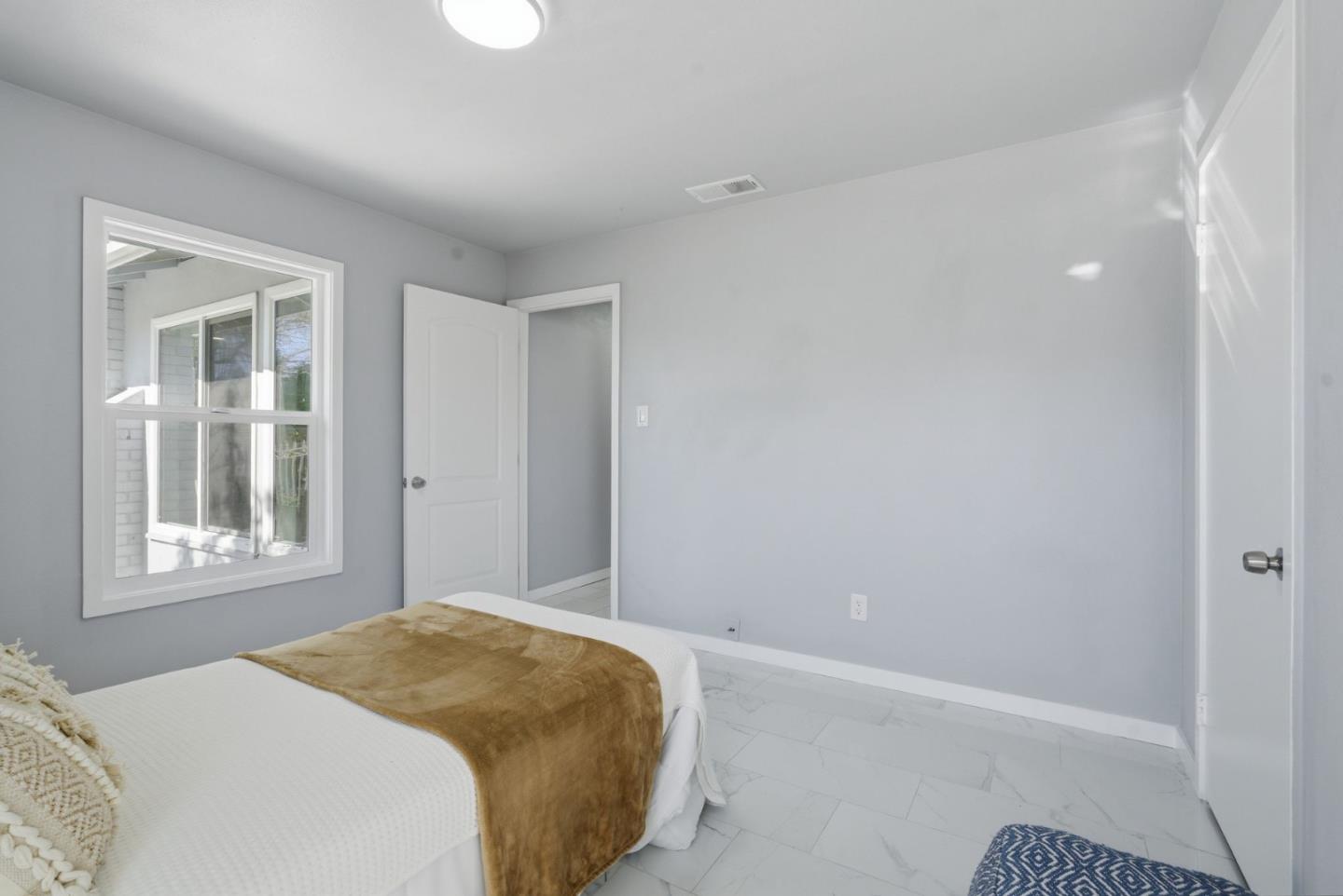 Detail Gallery Image 30 of 78 For 1360 Saratoga Ave, San Jose,  CA 95129 - 3 Beds | 1 Baths