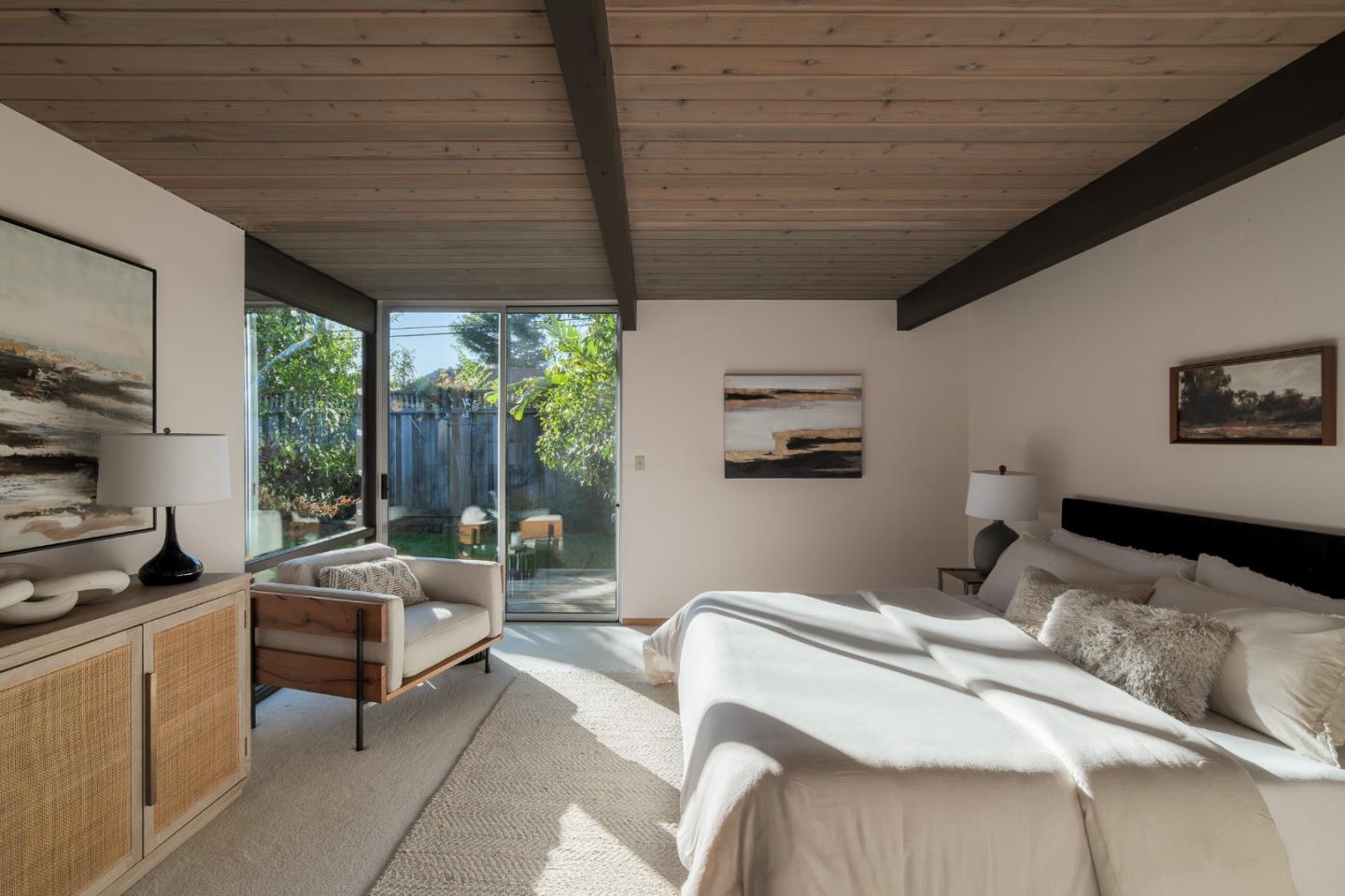 Detail Gallery Image 13 of 30 For 807 Piper Ave, Sunnyvale,  CA 94087 - 4 Beds | 2 Baths