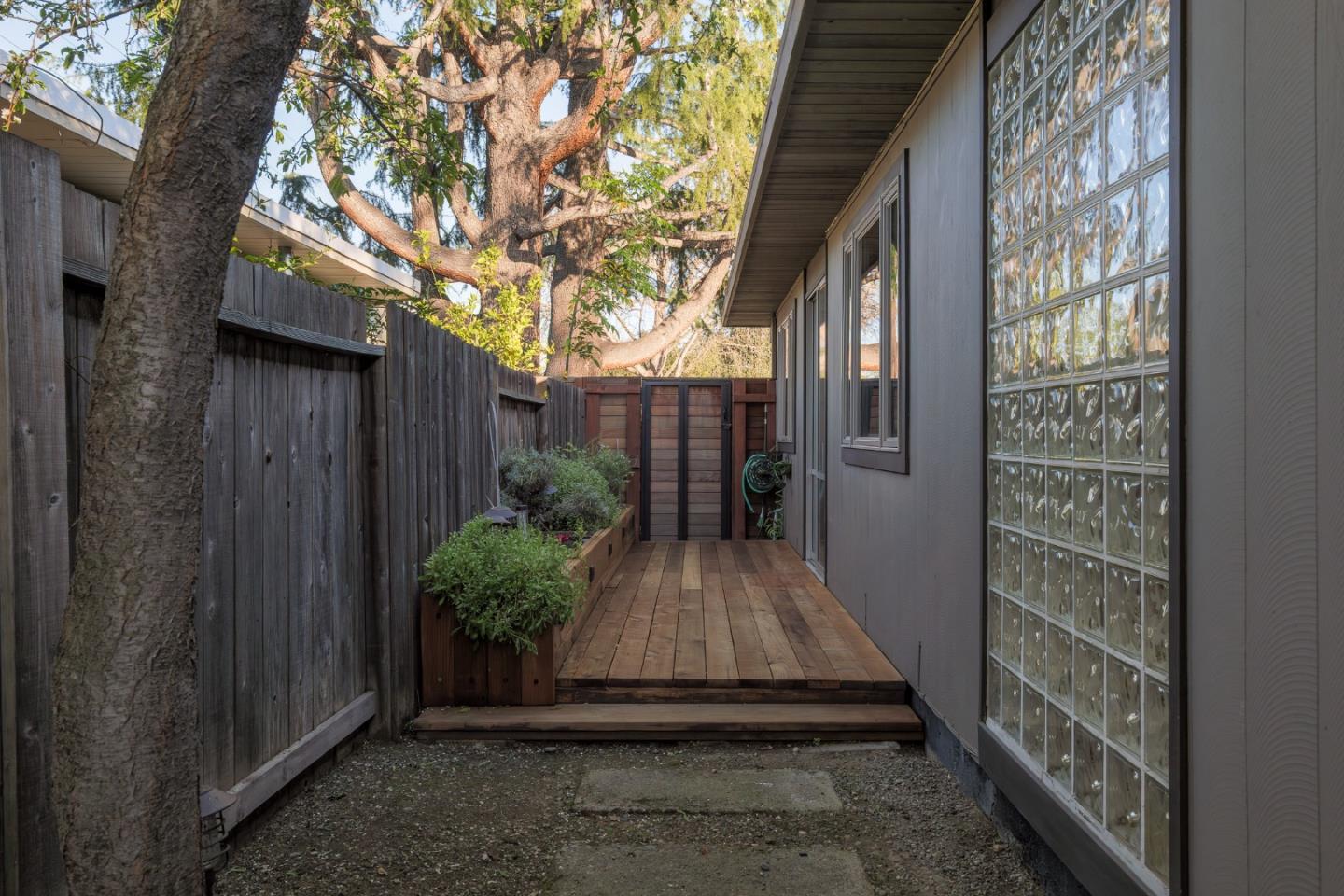 Detail Gallery Image 28 of 30 For 807 Piper Ave, Sunnyvale,  CA 94087 - 4 Beds | 2 Baths