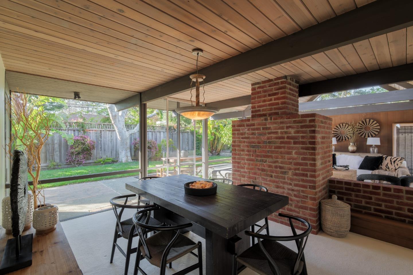 Detail Gallery Image 8 of 30 For 807 Piper Ave, Sunnyvale,  CA 94087 - 4 Beds | 2 Baths