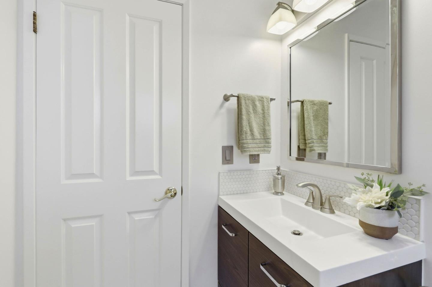 Detail Gallery Image 29 of 36 For 5948 Royal Ann Dr, San Jose,  CA 95129 - 3 Beds | 2 Baths