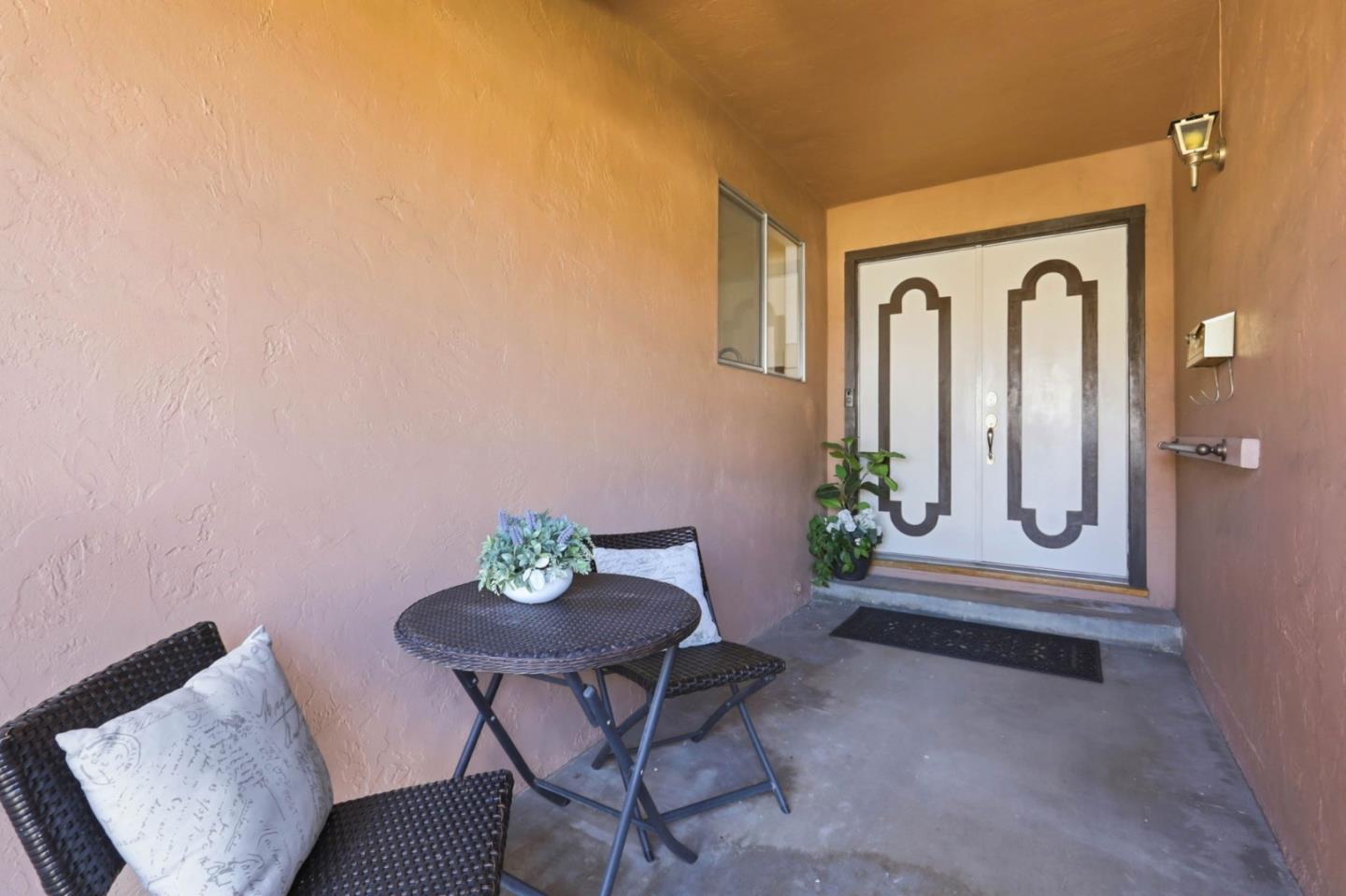 Detail Gallery Image 5 of 36 For 5948 Royal Ann Dr, San Jose,  CA 95129 - 3 Beds | 2 Baths