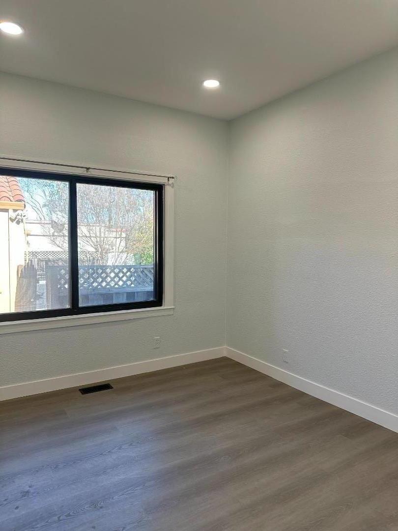 Detail Gallery Image 13 of 18 For 1072 Vine St, San Jose,  CA 95110 - 4 Beds | 2 Baths