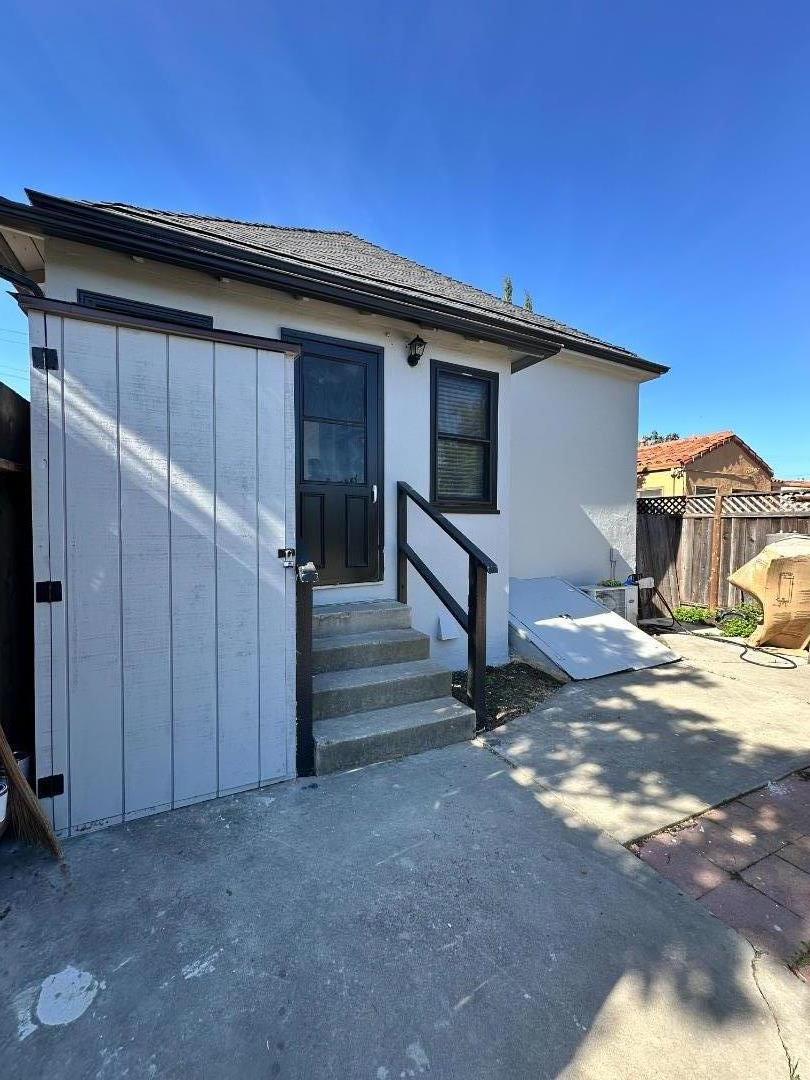 Detail Gallery Image 16 of 18 For 1072 Vine St, San Jose,  CA 95110 - 4 Beds | 2 Baths