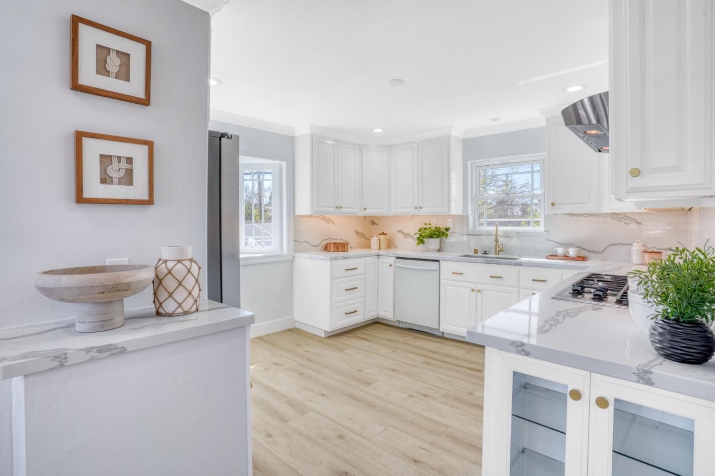 Detail Gallery Image 12 of 70 For 3364 Merrimac Dr, San Jose,  CA 95117 - 4 Beds | 3 Baths