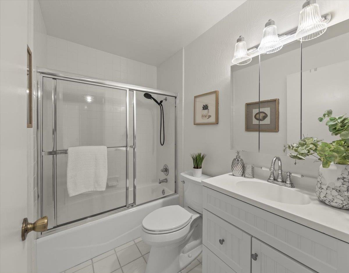 Detail Gallery Image 14 of 18 For 765 N Fair Oaks Ave #3,  Sunnyvale,  CA 94085 - 3 Beds | 2 Baths