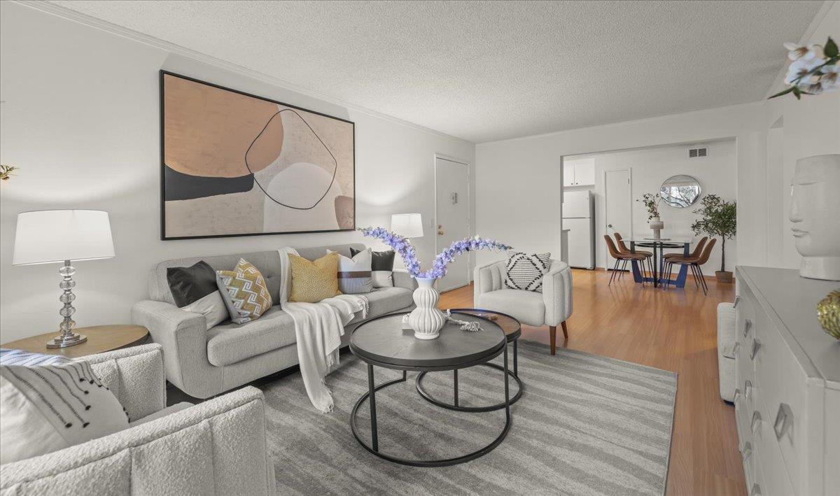 Detail Gallery Image 2 of 18 For 765 N Fair Oaks Ave #3,  Sunnyvale,  CA 94085 - 3 Beds | 2 Baths