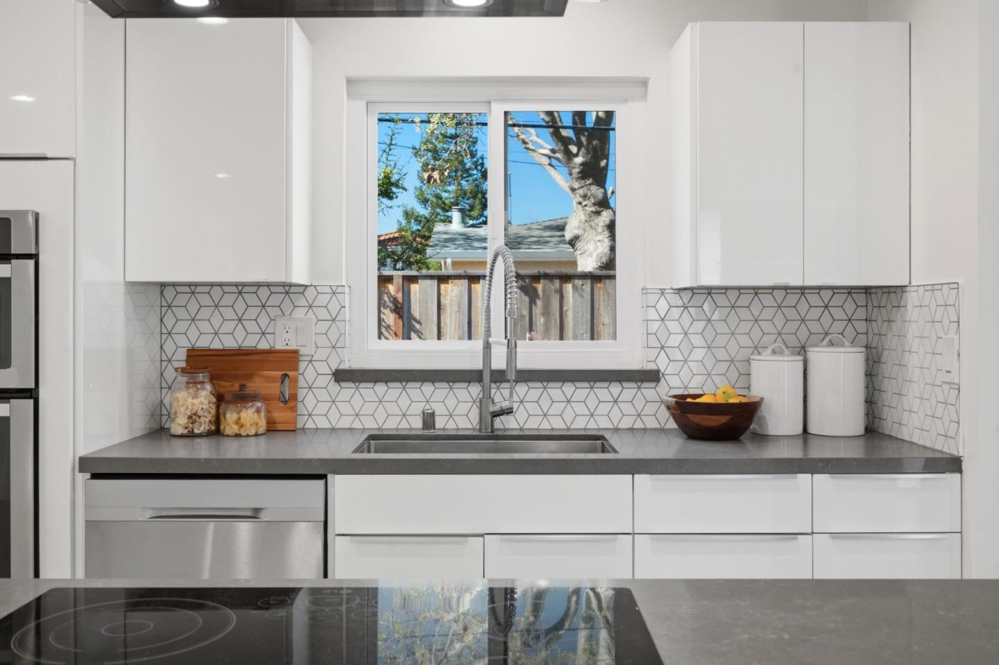 Detail Gallery Image 10 of 49 For 869 Bette Ave, Cupertino,  CA 95014 - 3 Beds | 2 Baths