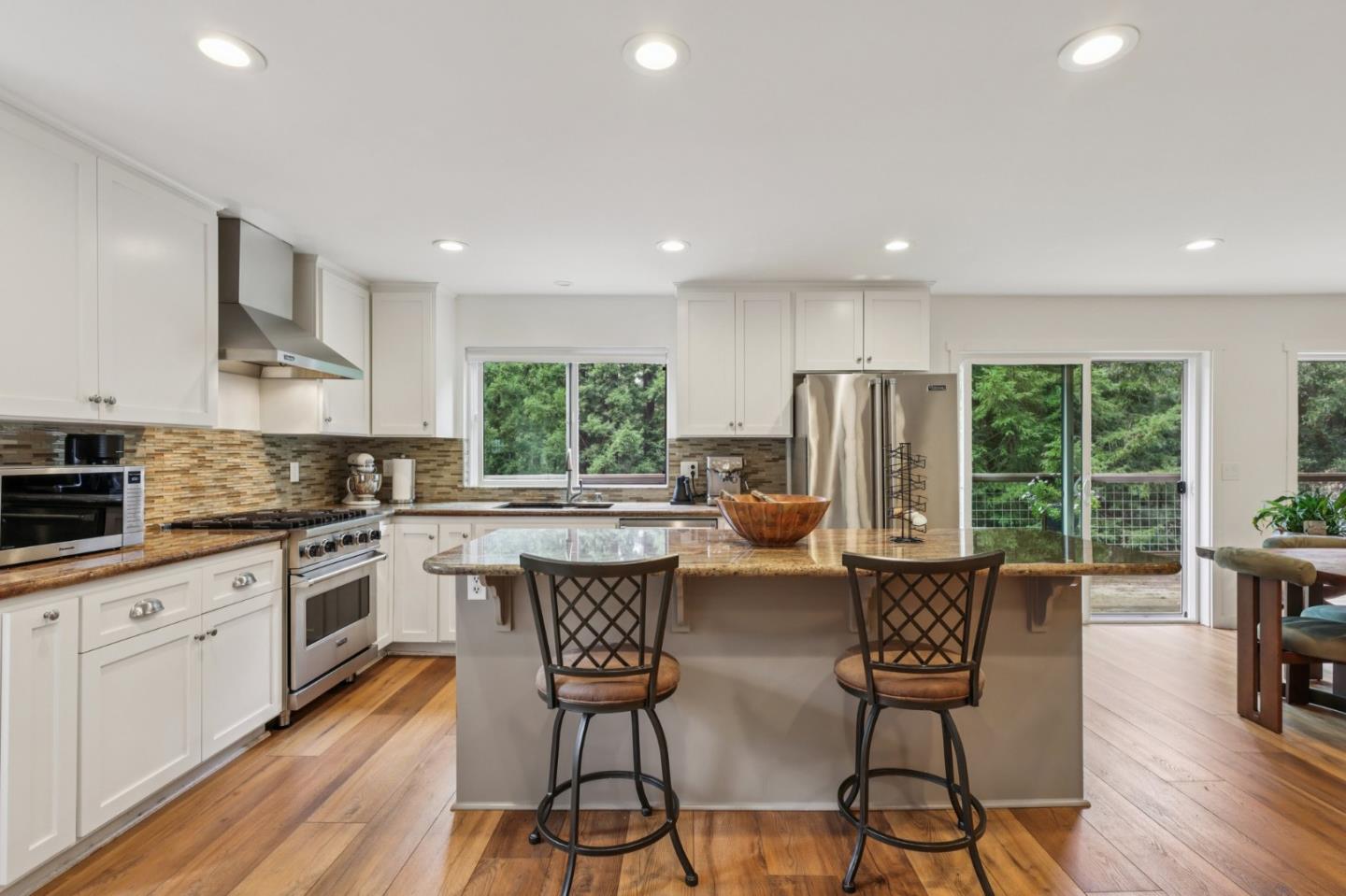 Detail Gallery Image 9 of 41 For 17386 Tressel Pass Rd, Boulder Creek,  CA 95006 - 4 Beds | 2/1 Baths