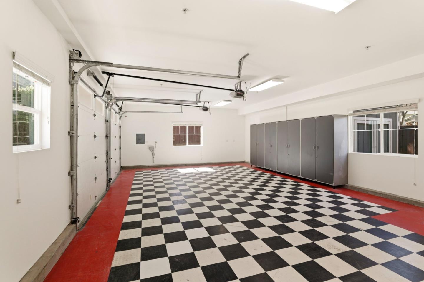 Detail Gallery Image 31 of 37 For 211 Woodland Ct, Livermore,  CA 94550 - 4 Beds | 3/1 Baths