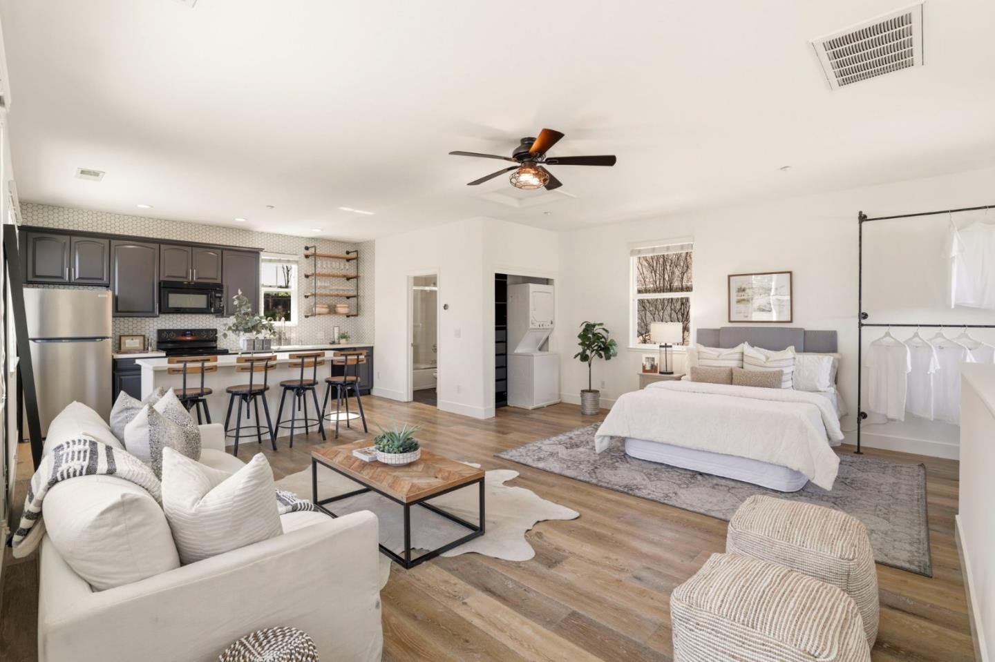 Detail Gallery Image 33 of 37 For 211 Woodland Ct, Livermore,  CA 94550 - 4 Beds | 3/1 Baths