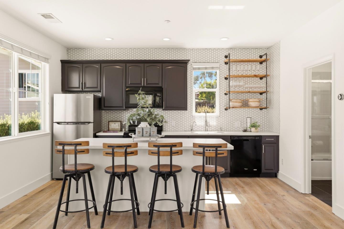 Detail Gallery Image 36 of 37 For 211 Woodland Ct, Livermore,  CA 94550 - 4 Beds | 3/1 Baths