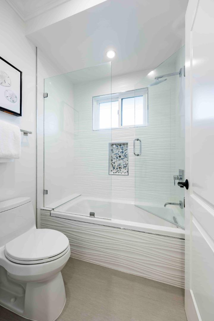 Detail Gallery Image 22 of 32 For 4118 Sutherland Dr, Palo Alto,  CA 94303 - 5 Beds | 3/1 Baths