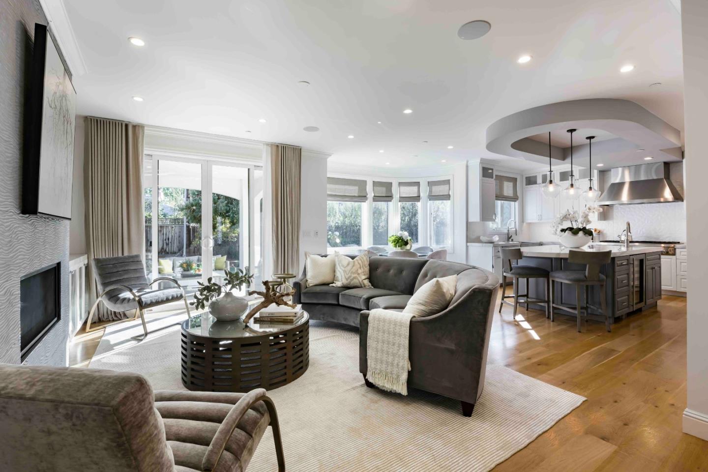 Detail Gallery Image 7 of 32 For 4118 Sutherland Dr, Palo Alto,  CA 94303 - 5 Beds | 3/1 Baths