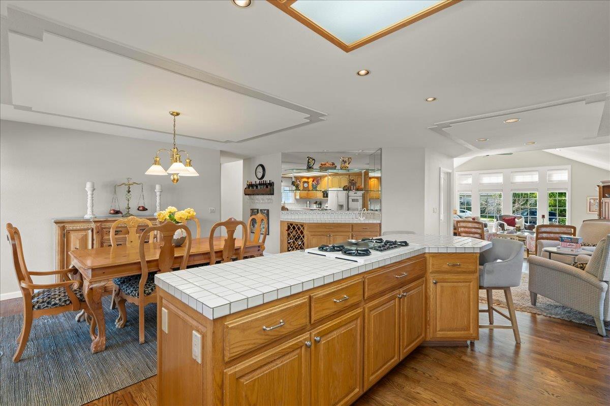 Detail Gallery Image 19 of 49 For 5322 Kunkel Dr, San Jose,  CA 95124 - 5 Beds | 3/1 Baths