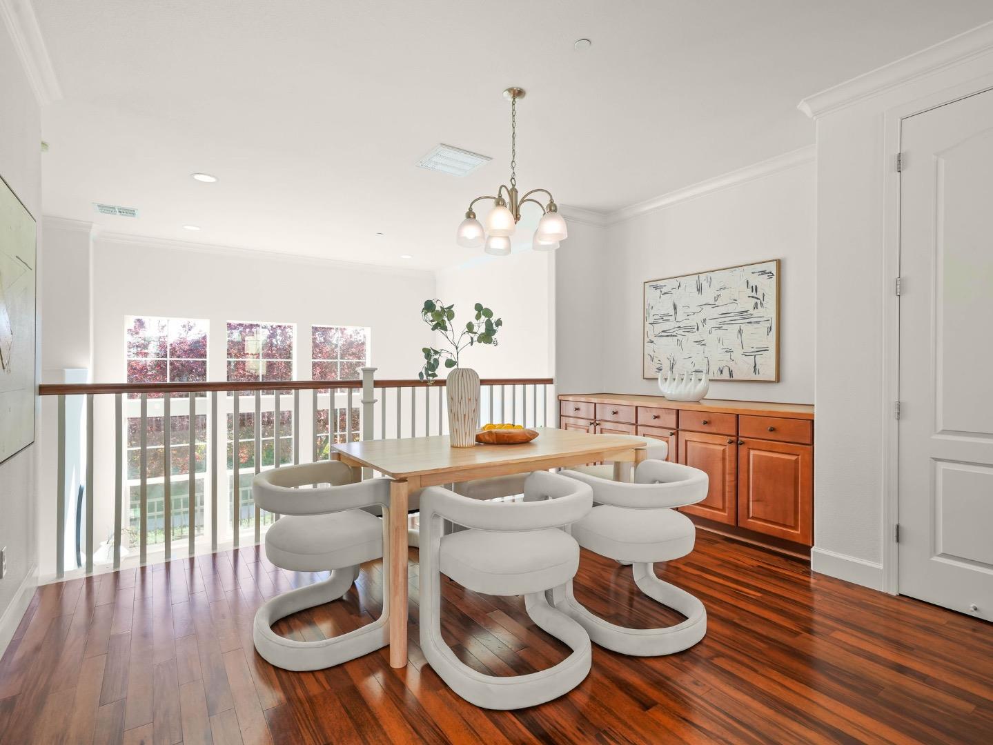 Detail Gallery Image 10 of 31 For 307 Seattle Lane, Redwood City,  CA 94065 - 3 Beds | 2/1 Baths