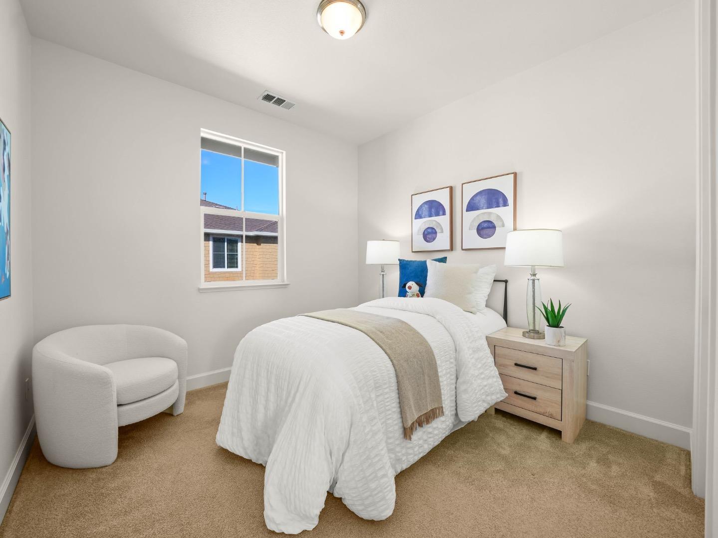 Detail Gallery Image 17 of 31 For 307 Seattle Lane, Redwood City,  CA 94065 - 3 Beds | 2/1 Baths