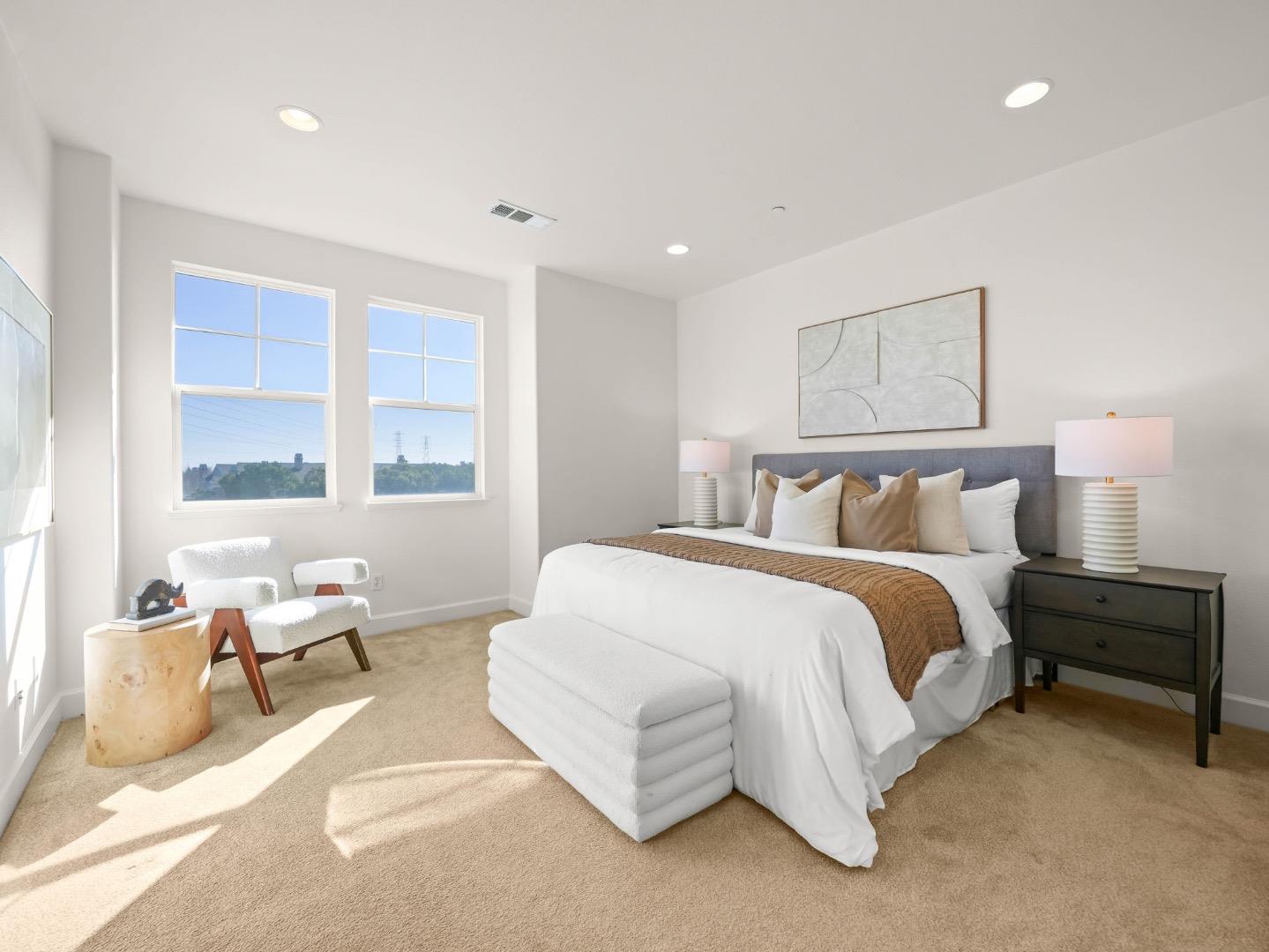 Detail Gallery Image 23 of 31 For 307 Seattle Lane, Redwood City,  CA 94065 - 3 Beds | 2/1 Baths