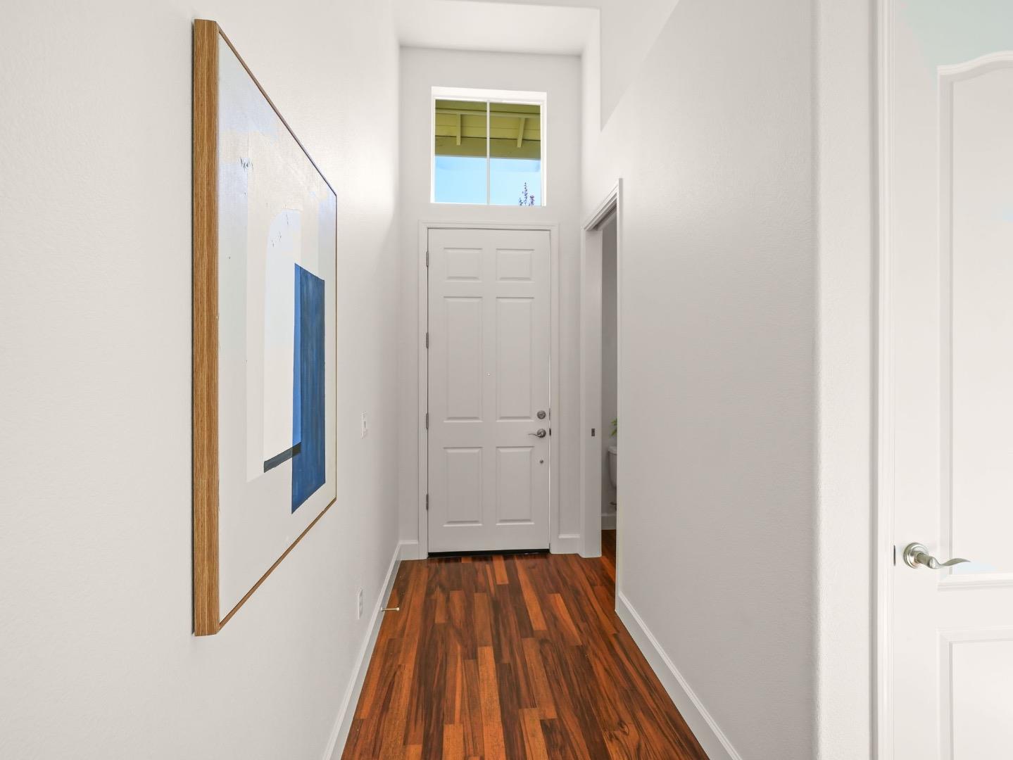 Detail Gallery Image 5 of 31 For 307 Seattle Lane, Redwood City,  CA 94065 - 3 Beds | 2/1 Baths