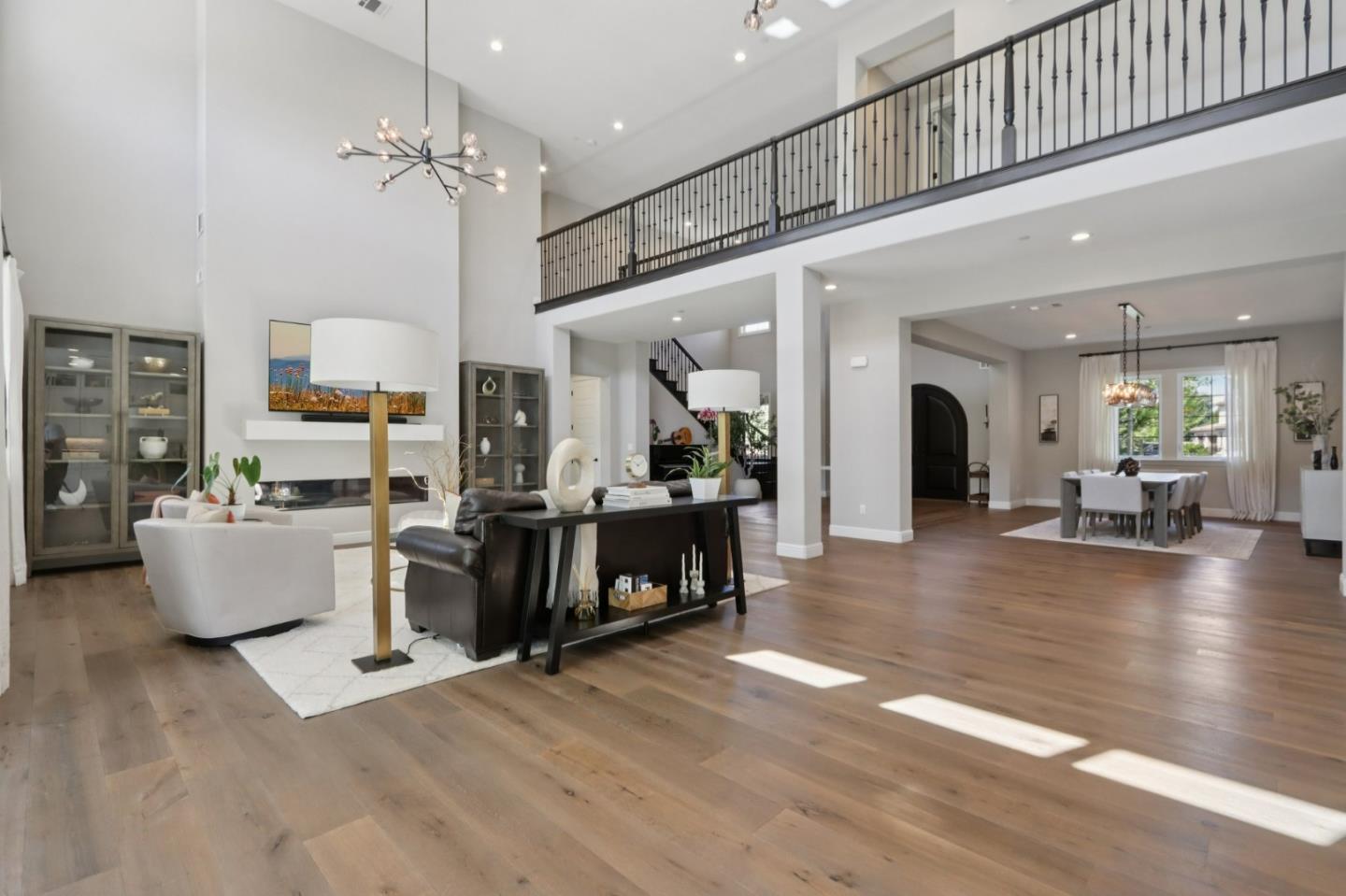 Detail Gallery Image 17 of 97 For 18600 Corte Arcangel, Morgan Hill,  CA 95037 - 5 Beds | 5/1 Baths