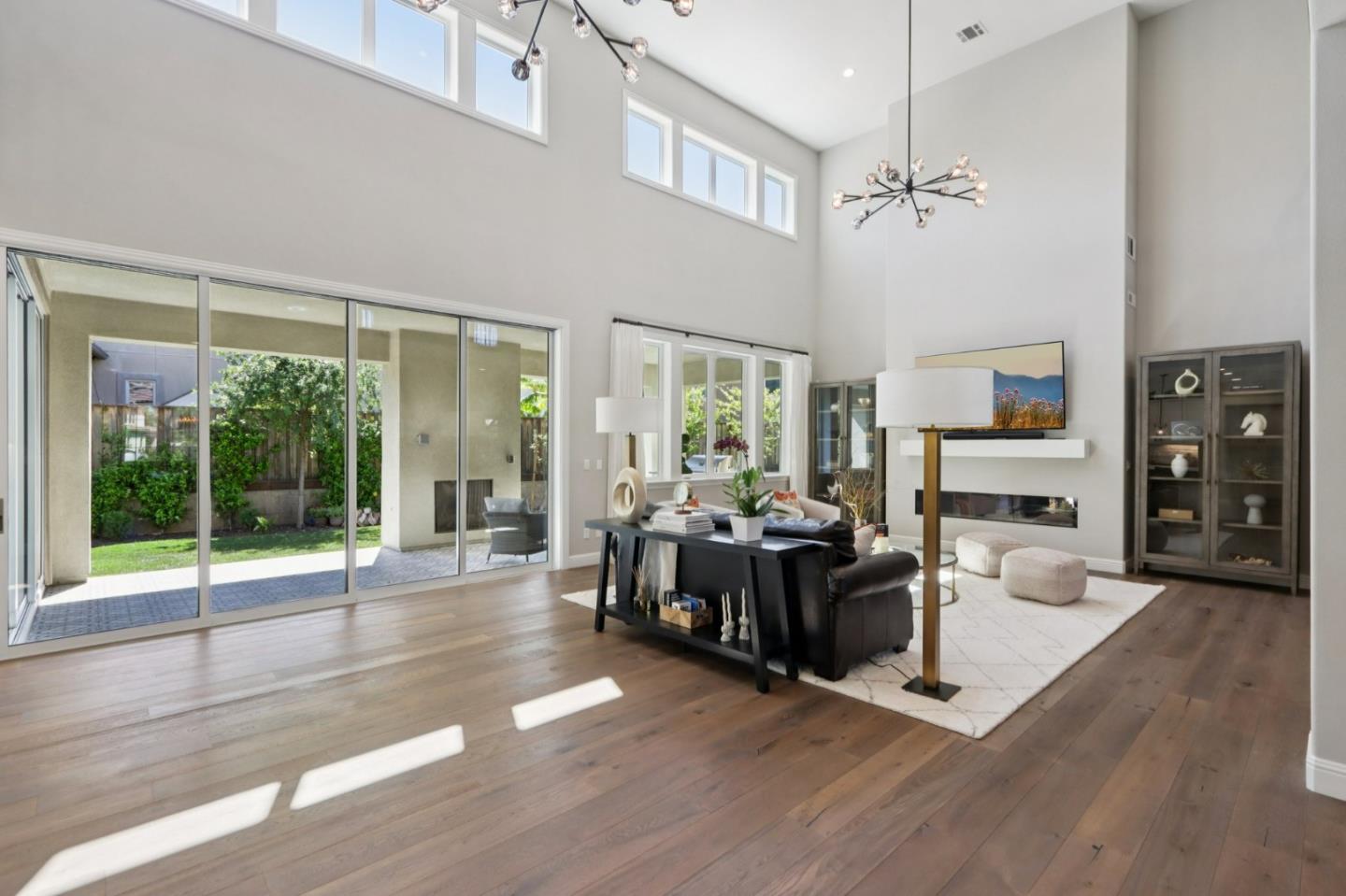 Detail Gallery Image 19 of 97 For 18600 Corte Arcangel, Morgan Hill,  CA 95037 - 5 Beds | 5/1 Baths