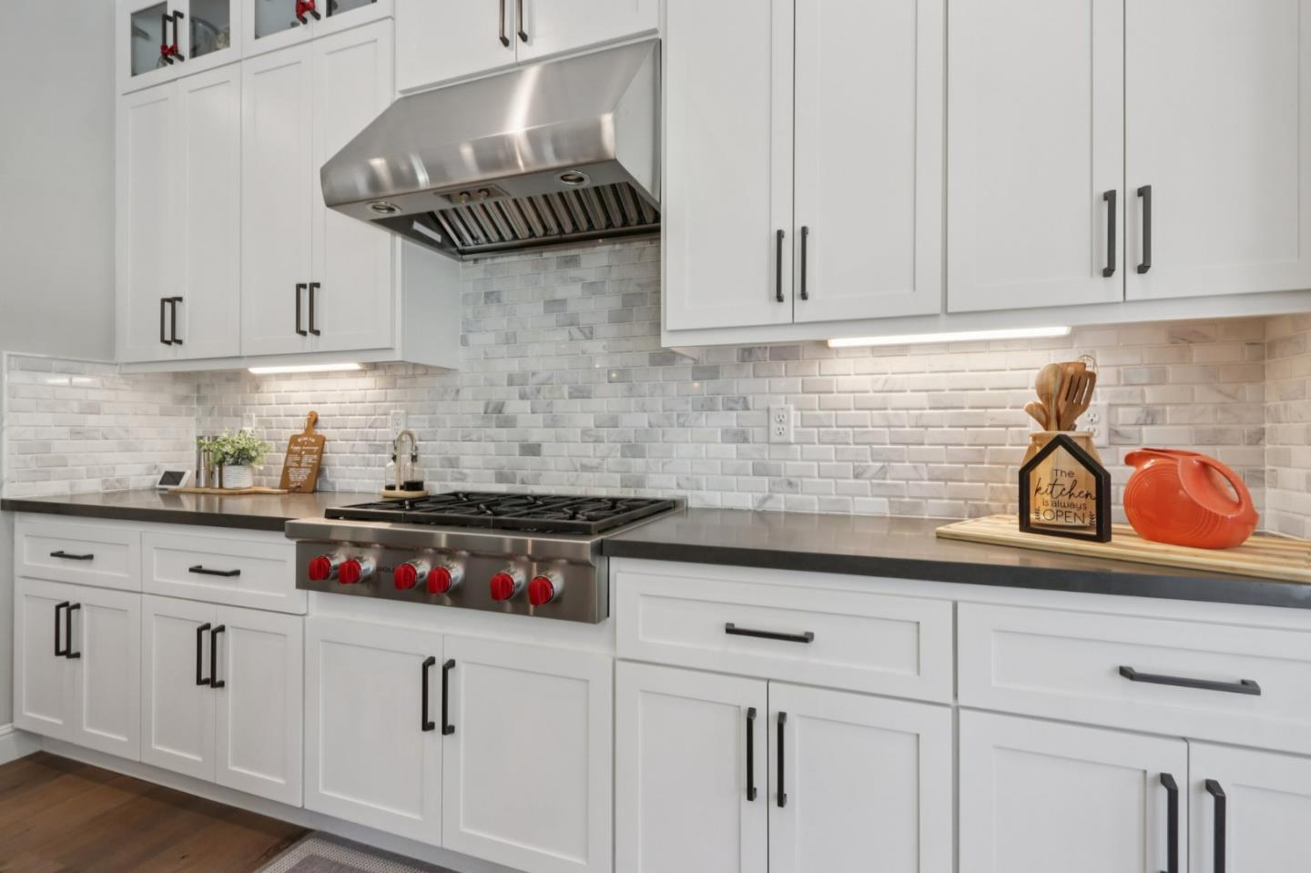 Detail Gallery Image 25 of 97 For 18600 Corte Arcangel, Morgan Hill,  CA 95037 - 5 Beds | 5/1 Baths