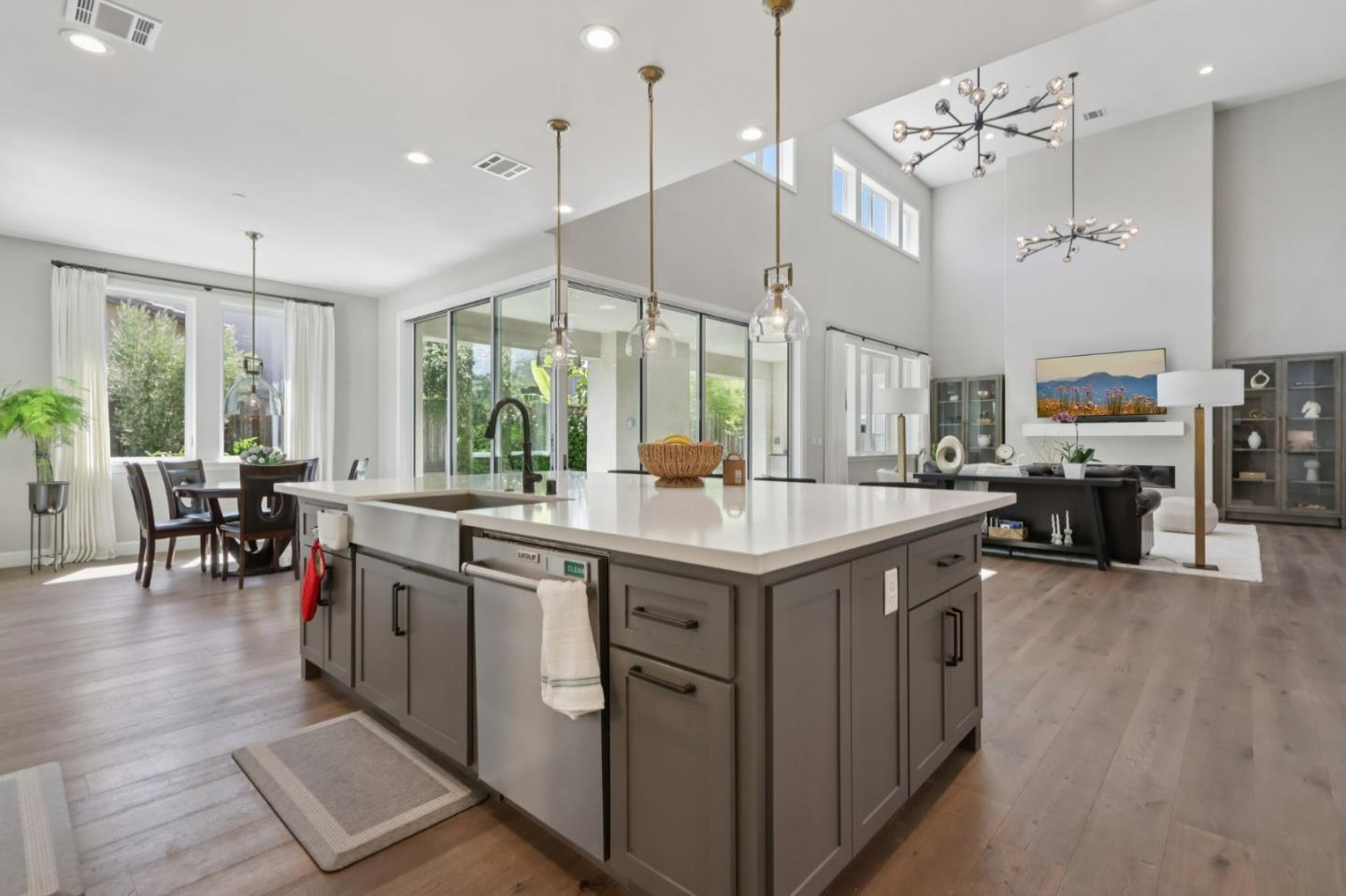 Detail Gallery Image 27 of 97 For 18600 Corte Arcangel, Morgan Hill,  CA 95037 - 5 Beds | 5/1 Baths