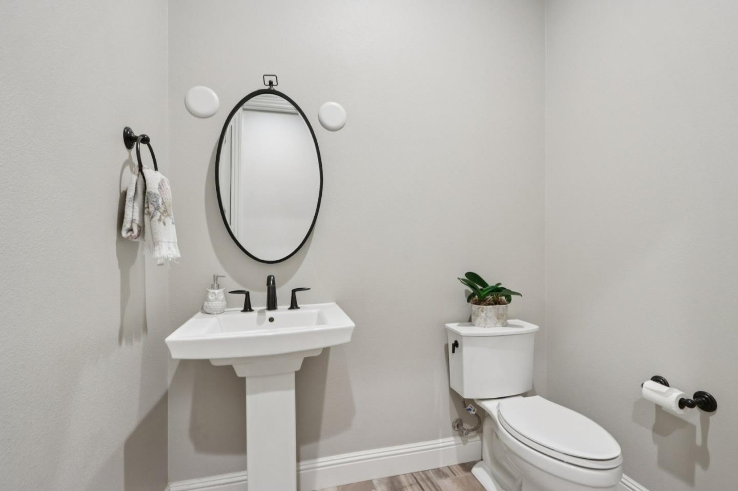 Detail Gallery Image 40 of 97 For 18600 Corte Arcangel, Morgan Hill,  CA 95037 - 5 Beds | 5/1 Baths