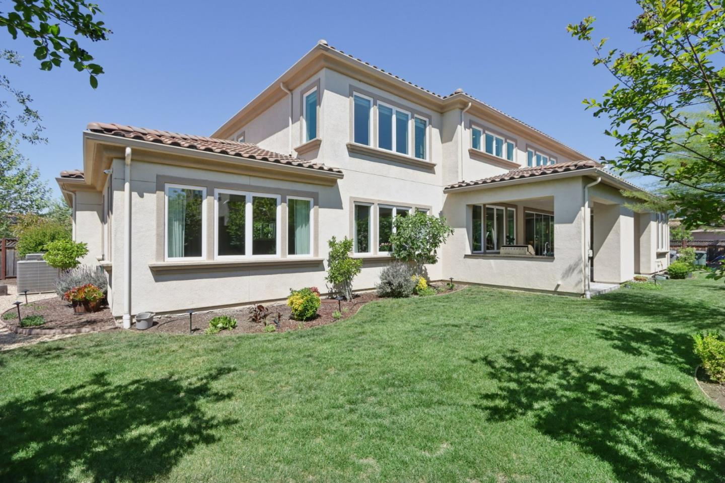 Detail Gallery Image 68 of 97 For 18600 Corte Arcangel, Morgan Hill,  CA 95037 - 5 Beds | 5/1 Baths