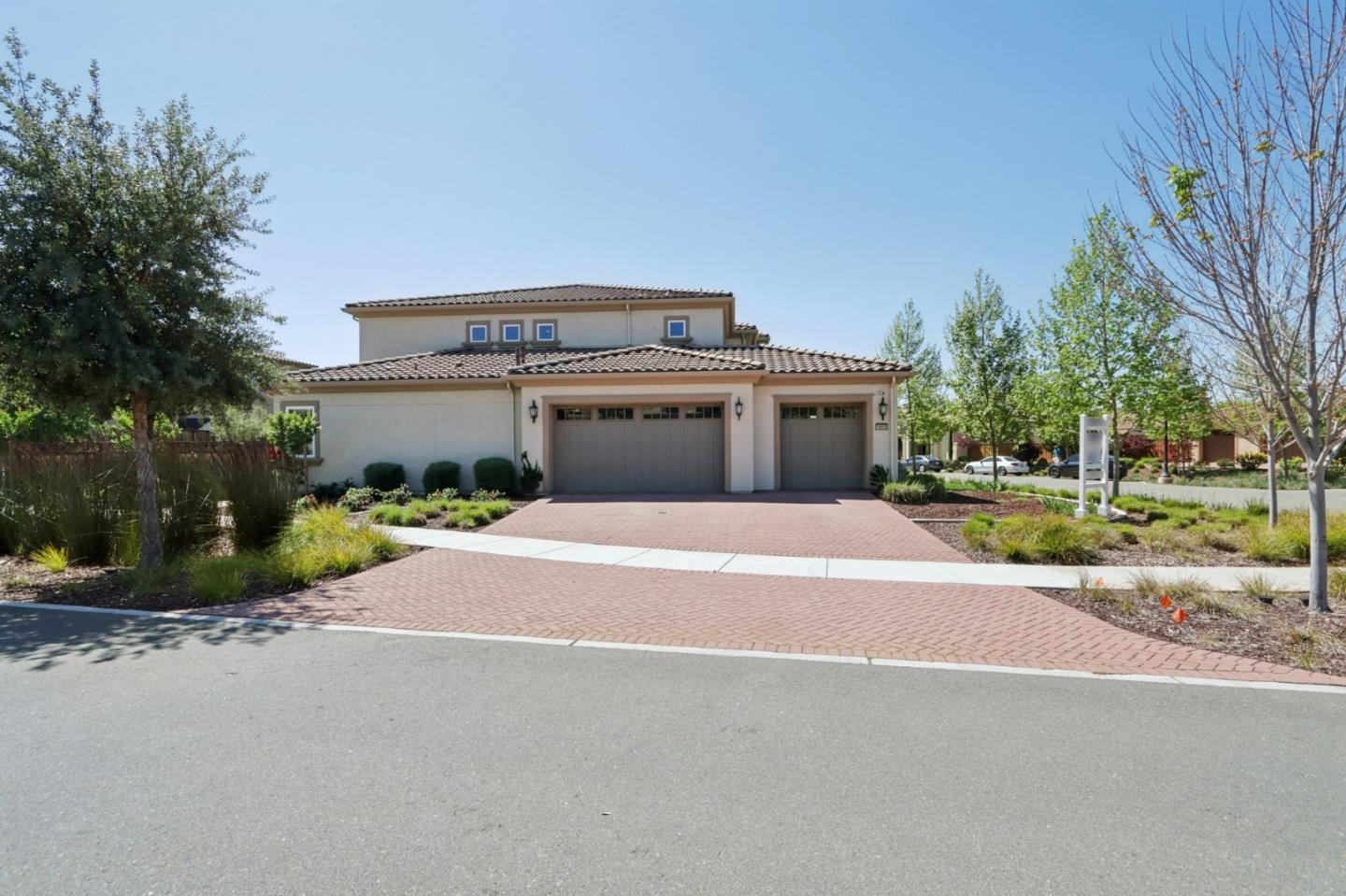 Detail Gallery Image 71 of 97 For 18600 Corte Arcangel, Morgan Hill,  CA 95037 - 5 Beds | 5/1 Baths