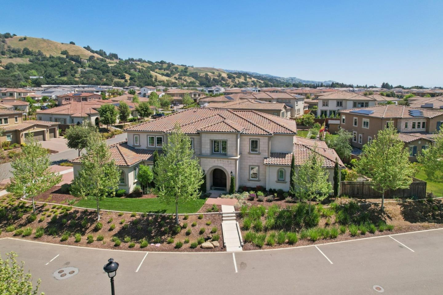 Detail Gallery Image 77 of 97 For 18600 Corte Arcangel, Morgan Hill,  CA 95037 - 5 Beds | 5/1 Baths