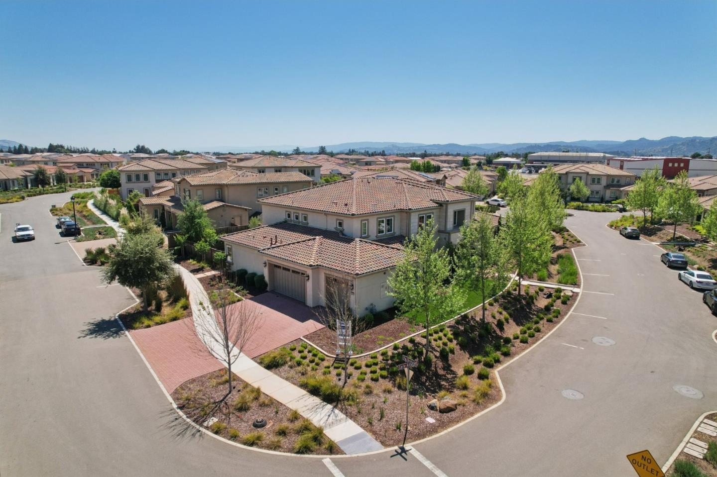 Detail Gallery Image 79 of 97 For 18600 Corte Arcangel, Morgan Hill,  CA 95037 - 5 Beds | 5/1 Baths