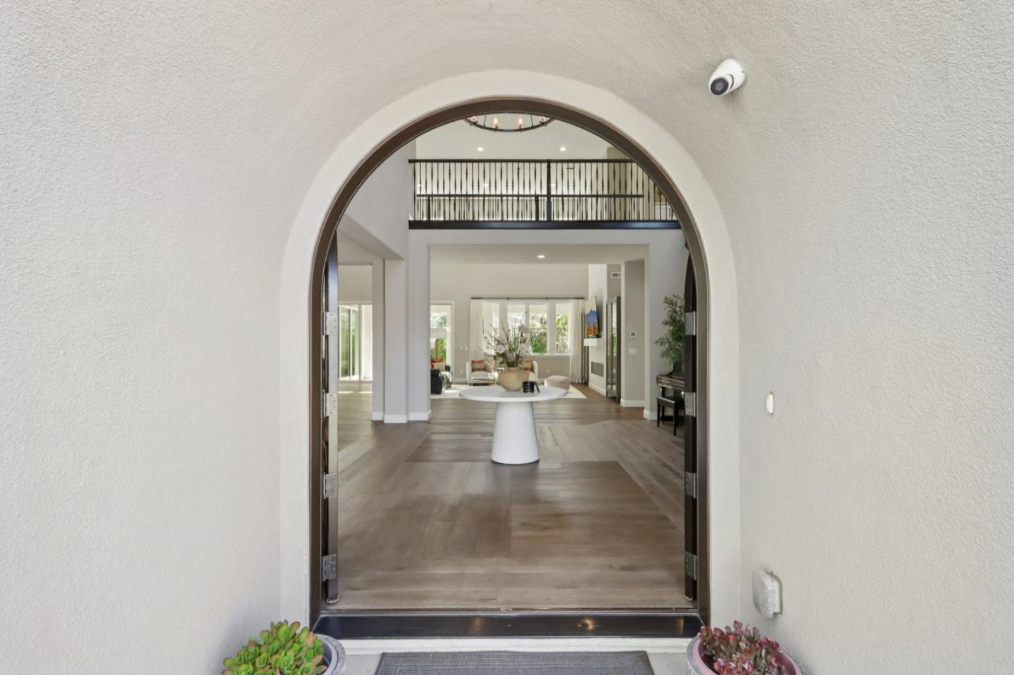 Detail Gallery Image 8 of 97 For 18600 Corte Arcangel, Morgan Hill,  CA 95037 - 5 Beds | 5/1 Baths