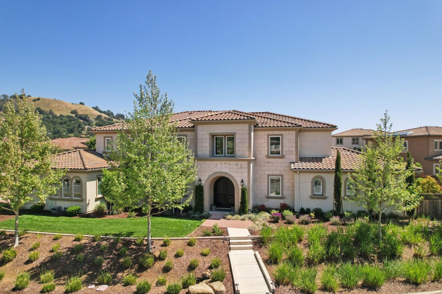 Detail Gallery Image 81 of 97 For 18600 Corte Arcangel, Morgan Hill,  CA 95037 - 5 Beds | 5/1 Baths