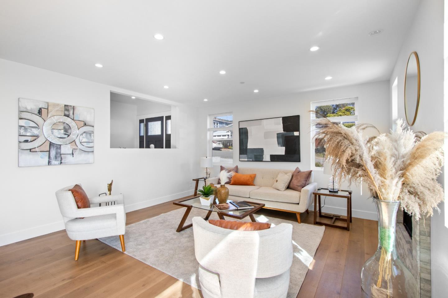 Detail Gallery Image 14 of 53 For 634 Coronado St, El Granada,  CA 94018 - 4 Beds | 3 Baths