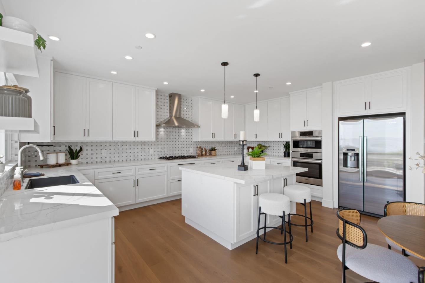 Detail Gallery Image 24 of 53 For 634 Coronado St, El Granada,  CA 94018 - 4 Beds | 3 Baths