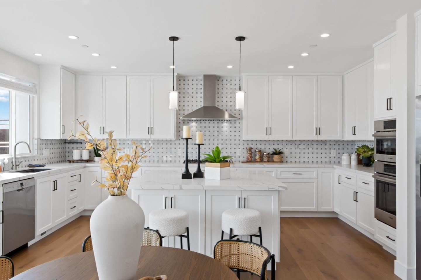 Detail Gallery Image 29 of 53 For 634 Coronado St, El Granada,  CA 94018 - 4 Beds | 3 Baths