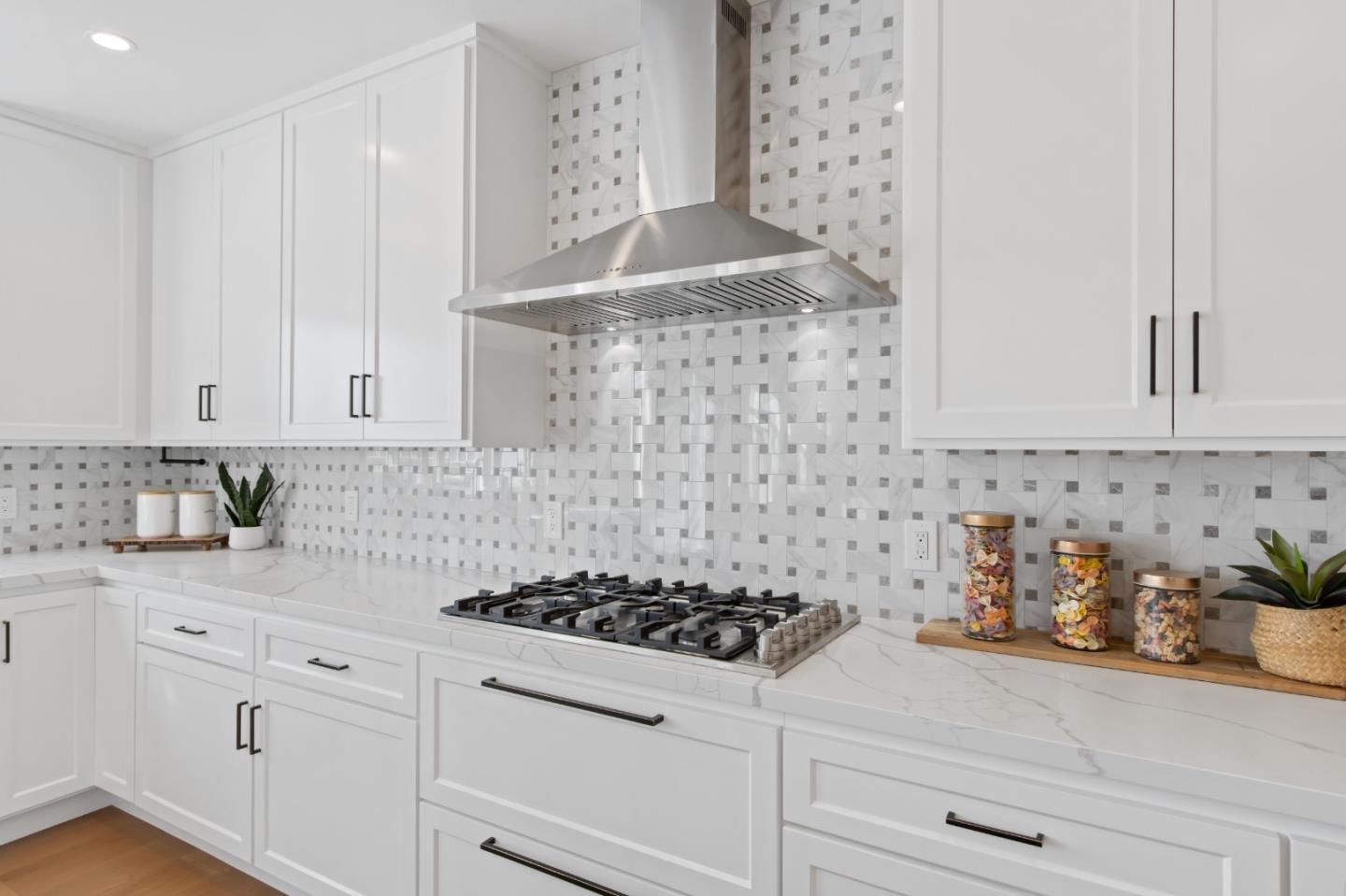 Detail Gallery Image 31 of 53 For 634 Coronado St, El Granada,  CA 94018 - 4 Beds | 3 Baths