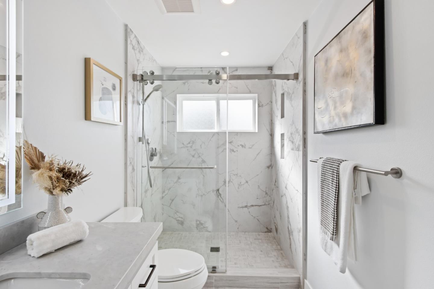 Detail Gallery Image 34 of 53 For 634 Coronado St, El Granada,  CA 94018 - 4 Beds | 3 Baths