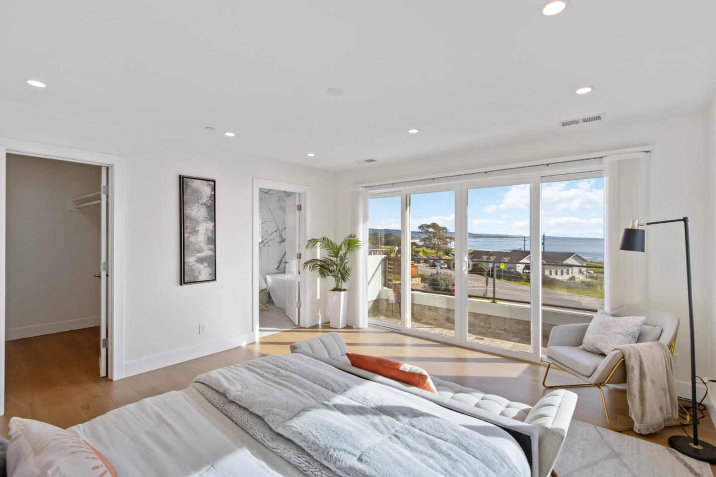 Detail Gallery Image 41 of 53 For 634 Coronado St, El Granada,  CA 94018 - 4 Beds | 3 Baths