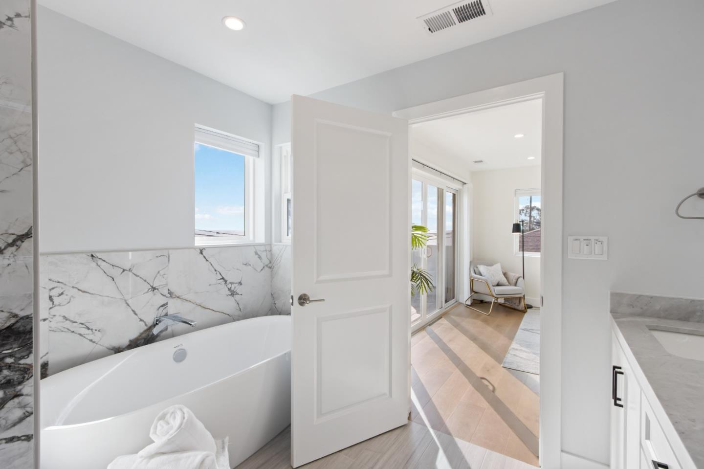 Detail Gallery Image 47 of 53 For 634 Coronado St, El Granada,  CA 94018 - 4 Beds | 3 Baths